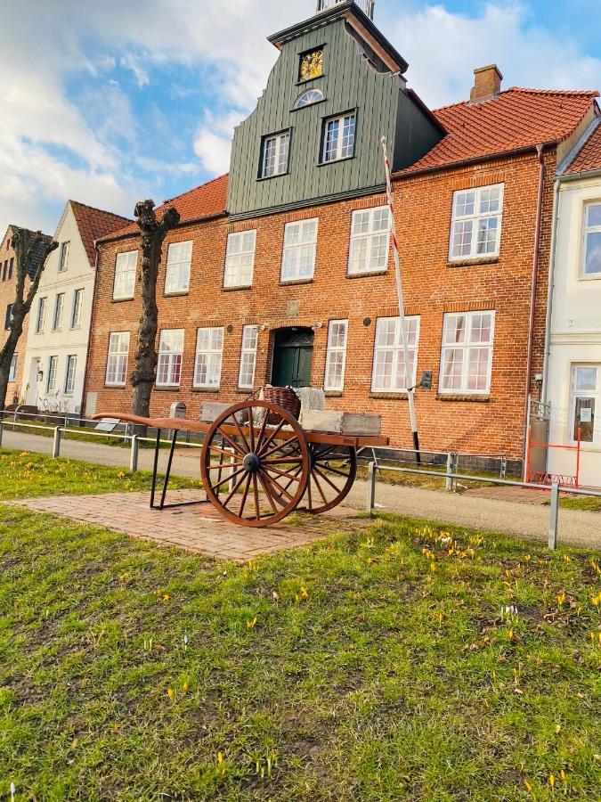 Gasthaus Hafenblick Tönning Esterno foto