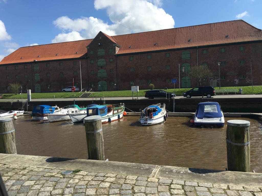 Gasthaus Hafenblick Tönning Esterno foto